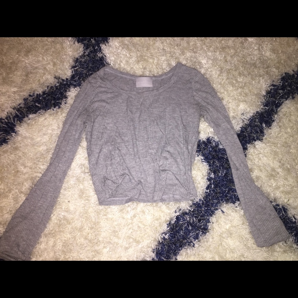 Gray crop top. worn once